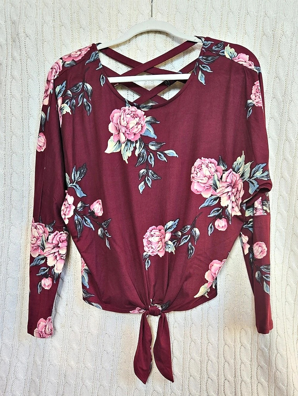 Floral Crisscross Blouse in Red Size Small Like New
